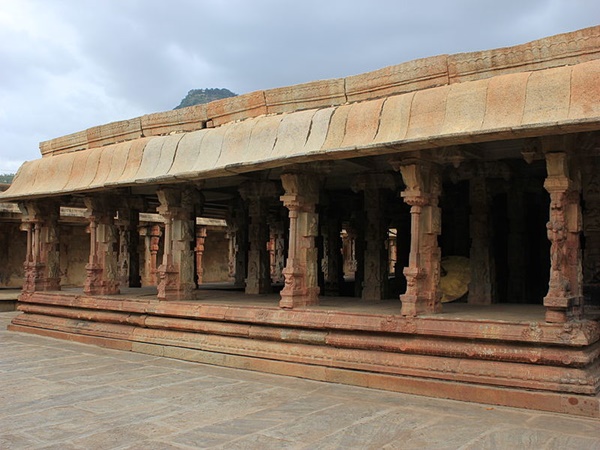 ശിവന്റെ ജീവിതത്തിലെ മൂന്നു ഘട്ടങ്ങൾ
