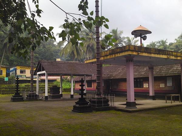 കാടാച്ചിറ തൃക്കപാലം ശിവക്ഷേത്രം