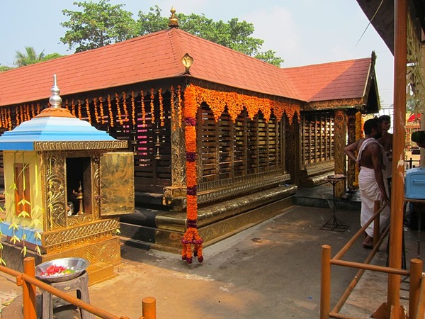 കൊറ്റൻകുളങ്ങര ദേവീ ക്ഷേത്രം