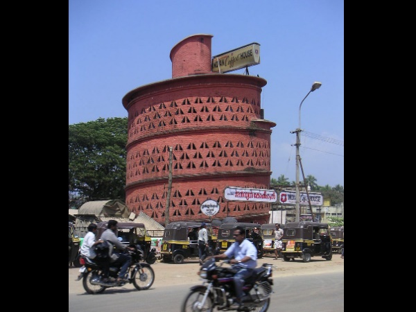 ഫിൽട്ടൽ കാപ്പി കുടിക്കാൻ ഇന്ത്യൻ കോഫി ഹൗസ്