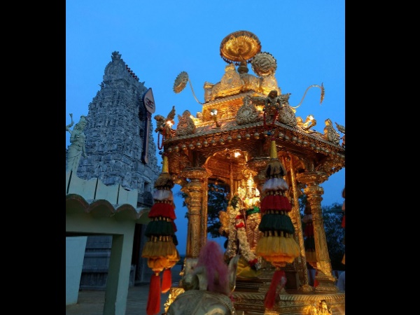 പൂജകൾ