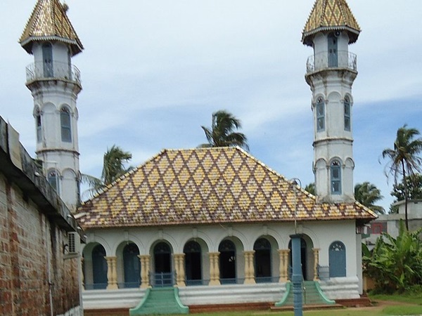 എത്തിച്ചേരുവാൻ