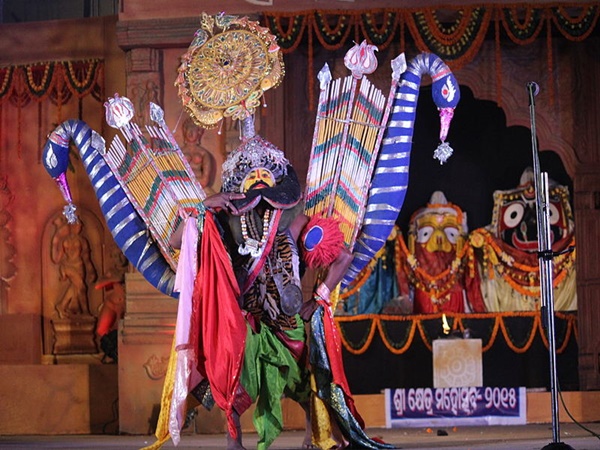 ഒഡീഷയിലെ ചൗ നൃത്തം