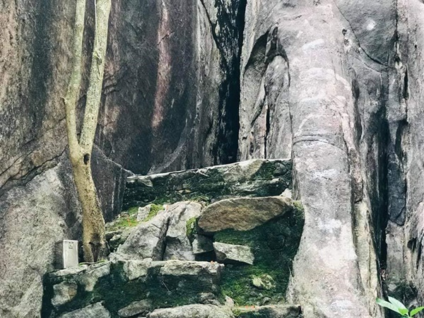 താഴിട്ടു പൂട്ടാത്ത ക്ഷേത്രം