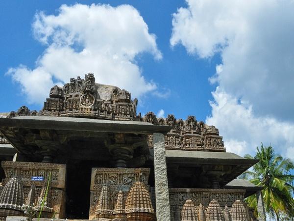 മണവാളേശ്വർ ക്ഷേത്രം, തിരുവേൽവിക്കുടി