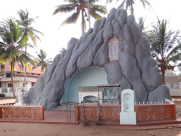 ഒന്നൊന്നര പള്ളി