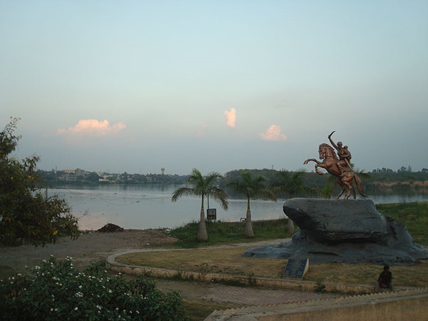സോളാപ്പൂർ