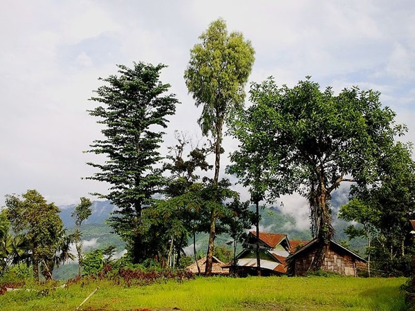 അടുക്കള ഇന്ത്യയിലും ഉറക്കം മ്യാൻമാറിലും