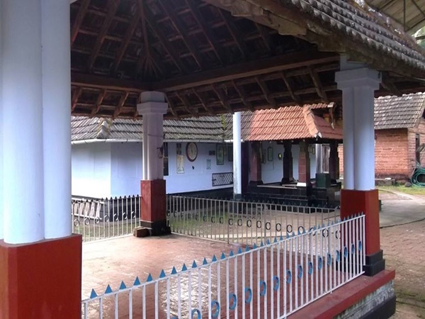ആഴമളന്ന സ്വർണ്ണ മോതിരത്തിന്റെ കഥ