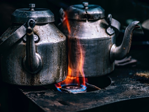 മാലിന്യം കൊണ്ട് റോഡ്
