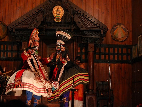 കഥകളിയും പടിഞ്ഞാറേക്കര ക്ഷേത്രവും