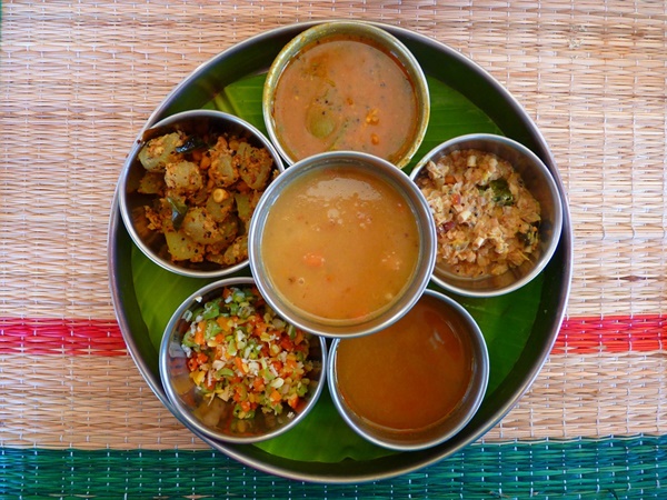 മാലിന്യക്കൂമ്പാരം ബോട്ടാണിക്കൽ ഗാർഡൻ ആകുന്നു