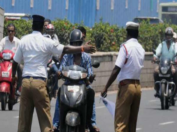 ഹെൽമറ്റ് മറന്നാൽ ഹെൽമറ്റ് വാങ്ങാം