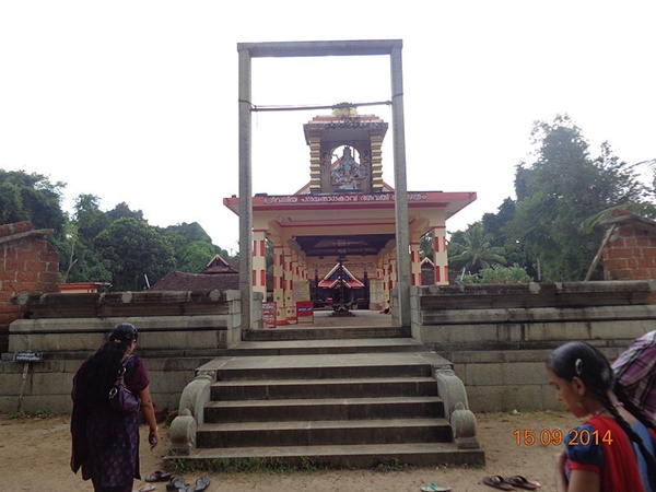ചുവർ ശില്പങ്ങൾ