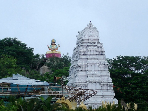 ജ്ഞാന സരസ്വതി ക്ഷേത്രം, ബാസാർ