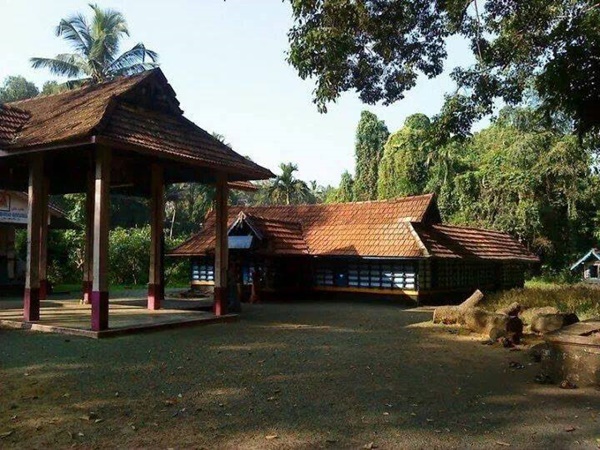 പുതുക്കുളങ്ങര ദേവി ക്ഷേത്രം