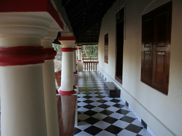 300 വർഷത്തിലധികം പഴക്കം