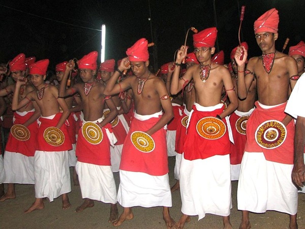 ആൾവാറിൽ തുടങ്ങി വഞ്ഞിപ്പുഴ തമ്പുരാൻ വരെ
