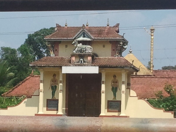 അയ്യപ്പനും ചിറക്കടവ് മഹാദേവനും