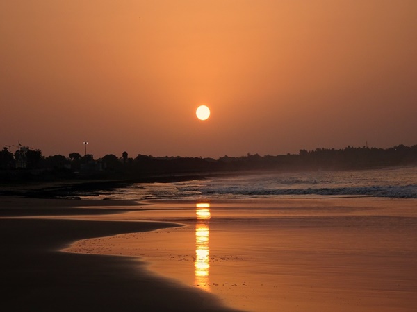 നഗോവ ബീച്ച്, ദിയു