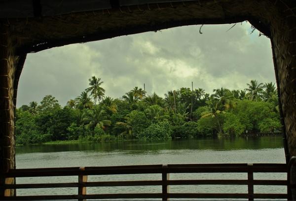 ഞാറക്കൽ അക്വാ ടൂറിസം