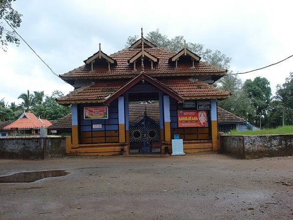 പൂനിലാർക്കാവ് ക്ഷേത്രം