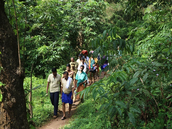 അഴുതയുടെ തീരത്ത്