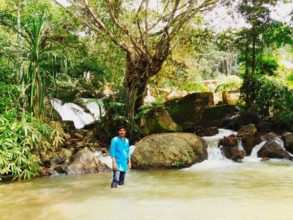 Meenmutti falls kollam Meenmutti falls kollam