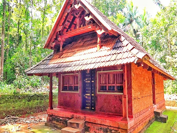 ചാവേർ കളരി