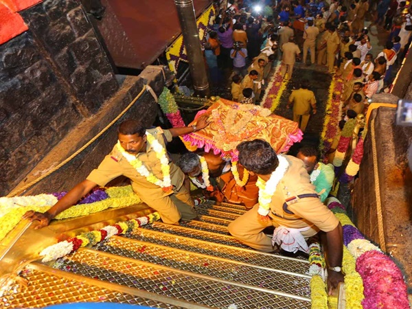 ഐതിഹ്യം ഇങ്ങനെ