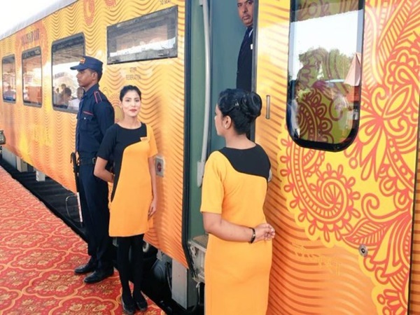 ട്രെയിൻ വൈകിയാൽ യാത്രക്കാർക്ക് 250 രൂപ