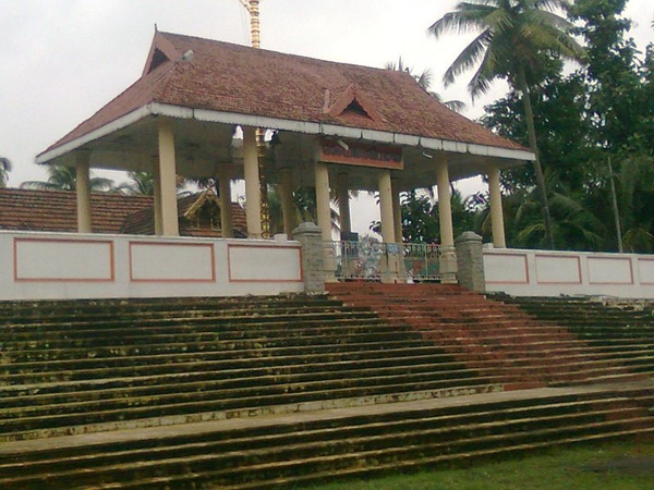 വെള്ളൂർക്കുന്നം മഹാദേവ ക്ഷേത്രം മുവാറ്റുപുഴ