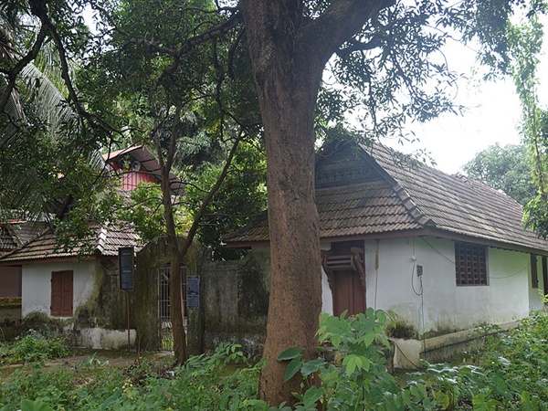 ചടങ്ങും ചരിത്രവുമിങ്ങനെ