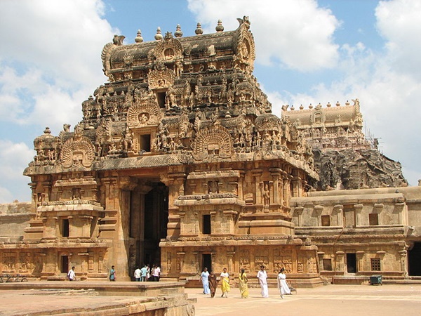 ബൃഹദീശ്വരക്ഷേത്രം തഞ്ചാവൂർ