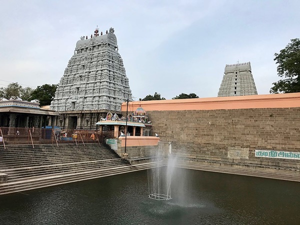 അരുണാചലേശ്വരനും ഉണ്ണാമലൈ അമ്മനും