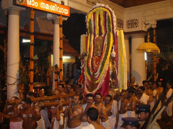 നിർമ്മാല്യം തൊഴാം