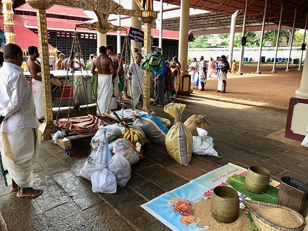 ഏറ്റുമാനൂർ ക്ഷേത്രത്തിലെ അത്താഴം