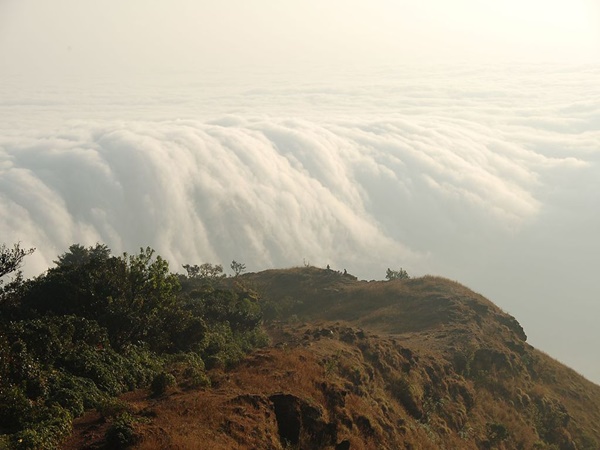 ഇനി നേരെ മല കയറാൻ