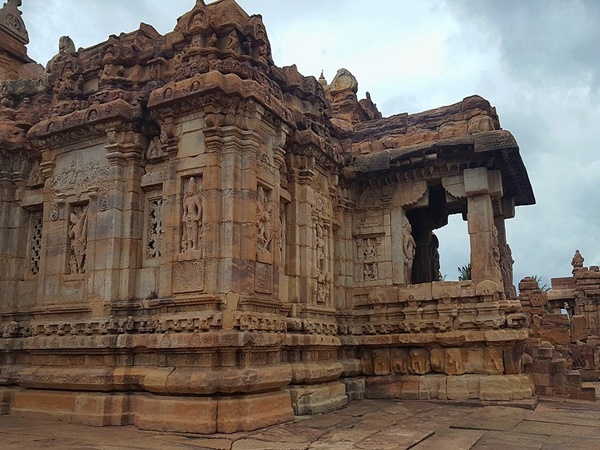 എല്ലോറയിലെ കൈലാസനാഥ ക്ഷേത്രം
