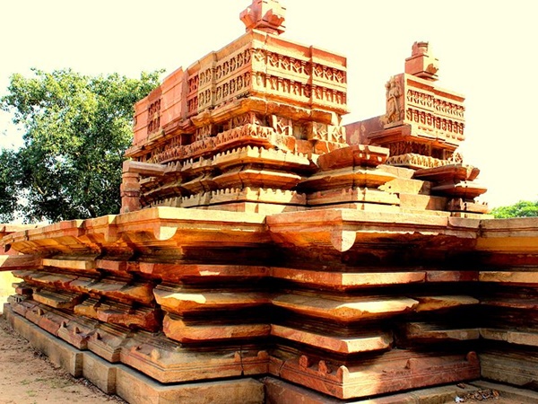 വെള്ളത്തിൽ പൊങ്ങിക്കിടക്കു ഇഷ്ടികകൾ