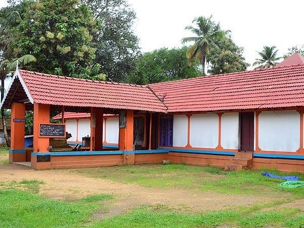 തോട്ടുവാ ധന്വന്തരി ക്ഷേത്രം