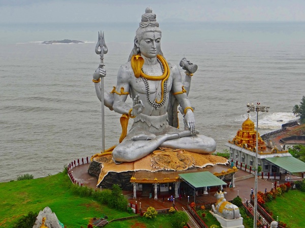 ലോകത്തിലെ ഏറ്റവും വലിയ ശിവപ്രതിമ