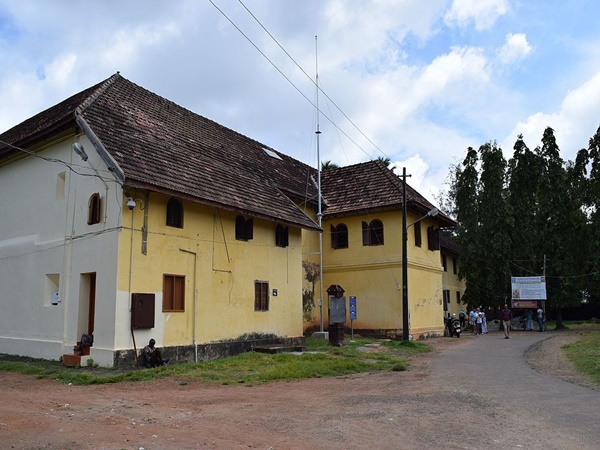 ഡച്ച് പാലസ്