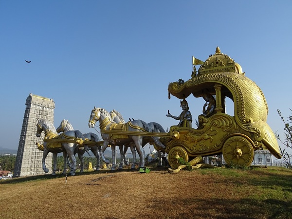 വൈകുന്നേരമെത്താം