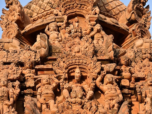 ചരിത്രം പറയുന്നതിങ്ങനെ 