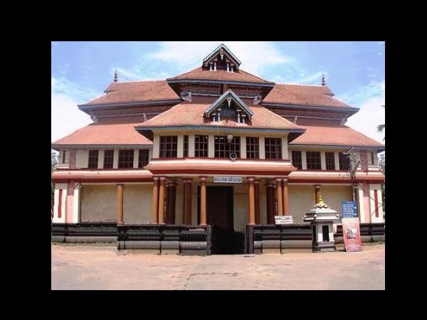 ചിത്തിര- ചെങ്ങന്നൂര് ദേവി ക്ഷേത്രം
