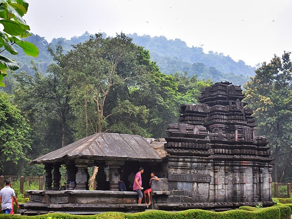 വിശ്വാസങ്ങളിങ്ങനെ