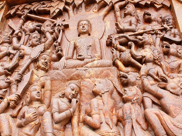 ബുദ്ധ ക്ഷേത്രം ഹൈന്ദവ ക്ഷേത്രമാകുന്നു