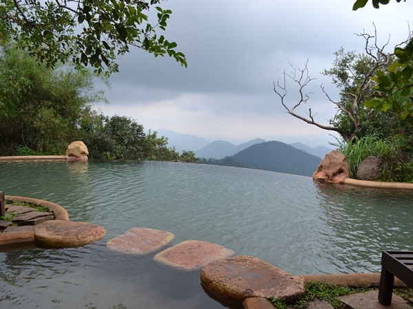 ലക്ഷങ്ങള് ചിലവ്