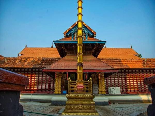 രണ്ട് മണിക്ക് തുറക്കുന്ന നട